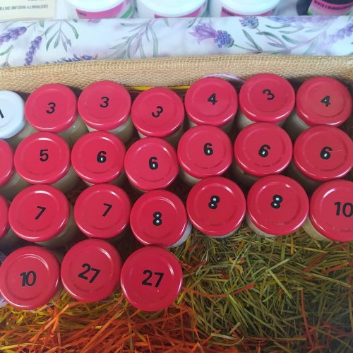 KREM NR 3   KREM LAWENDOWY PRZECIWZMARSZCZKOWY Z OLEJEM Z ORZECHA WŁOSKIEGO DLA CERY SUCHEJ I WRAŻLIWEJ