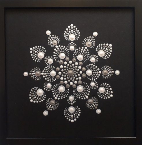 Mandala perłowo srebrna