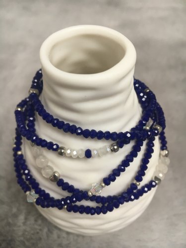 Granatowe błyskotki