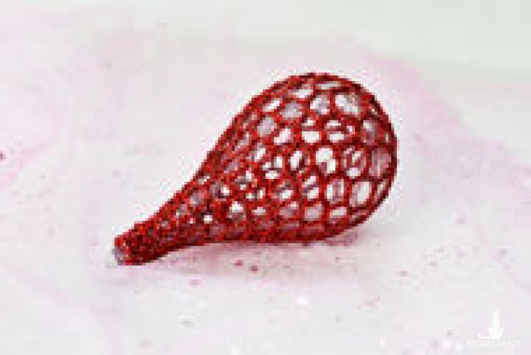 Czerwona bombka łezka