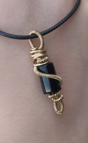 Wisior zawieszka z czarnym turmalinem