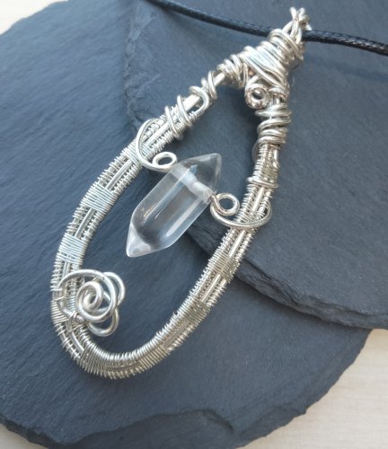 Wisior zawieszka z kryształem górskim