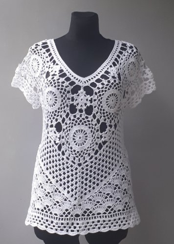 Biała bawełniana na lato