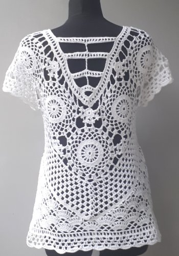 Biała bawełniana na lato