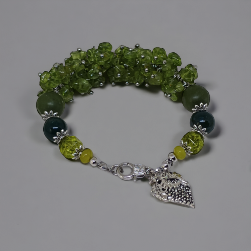 Ciekawa bransoletka z Peridotów