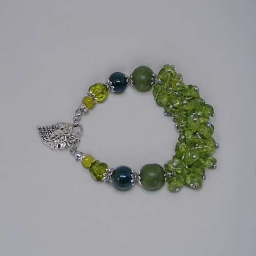 Ciekawa bransoletka z Peridotów