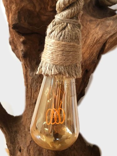 Lampa z bukowego pnia