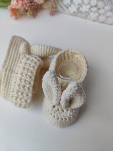 Buciki niechodki z uszkami