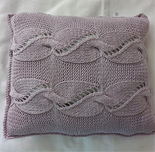 Poszewka w ażurowe warkocze z bawełny