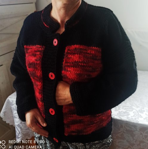 Gruby sweter czarno-czerwony