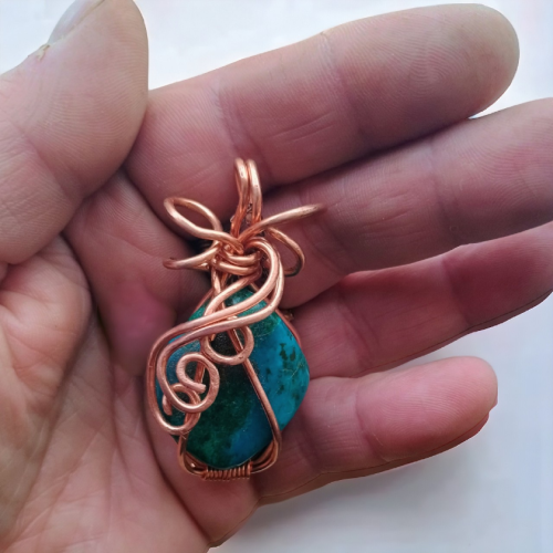 Wisiorek z Chryzokoli i czystej miedzi na łańcuszku