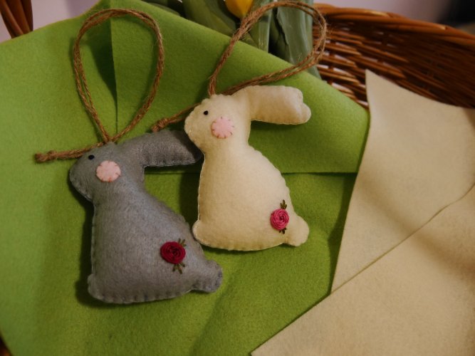 Filcowa zawieszka zajączek wielkanocny