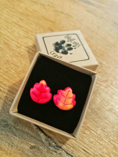 Jesienne kolczyki handmade – liście klonu z glinki polimerowej