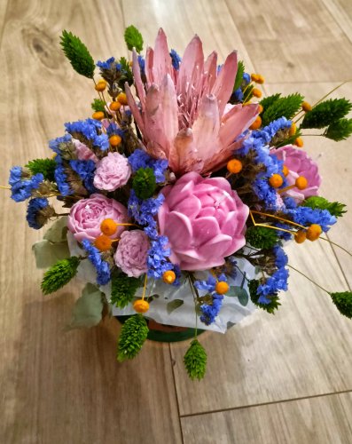 Luksusowy Flower Box z suszonych kwiatów + świece sojowe | Elegancki prezent premium