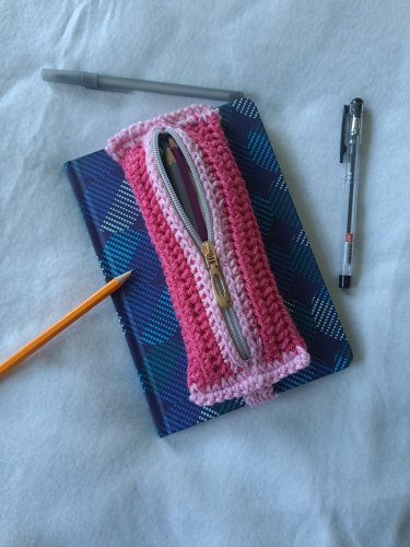 Piórnik notatnikowy ciemny róż