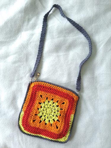 Torebka kwadratowa ognista