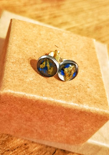 Kolczyki sztyfty z prawdziwym słonecznikiem – stal nierdzewna | żywica Resin Pro | biżuteria handmade