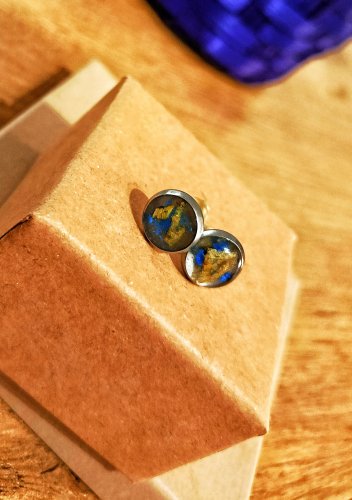 Kolczyki sztyfty z prawdziwym słonecznikiem – stal nierdzewna | żywica Resin Pro | biżuteria handmade