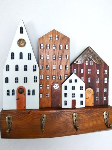 Wieszak na klucze lub biżuterię „Ulica Zaciszna”