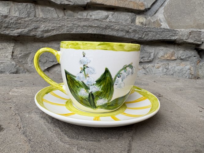Wiosenna filiżanka ręcznie malowana