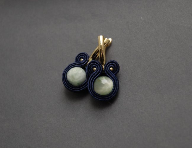 kolczyki sutasz z agnelitem pawim