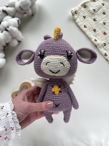 Uroczy smoczek – ręcznie wykonana maskotka 23 cm