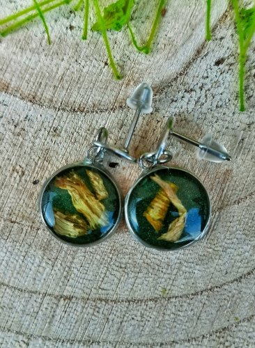 Kolczyki handmade ze stali nierdzewnej z prawdziwym słonecznikiem | Żywica Resin Pro | Zielone kolczyki wiszące | Delikatna biżuteria inspirowana naturą