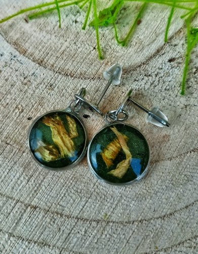 Kolczyki handmade ze stali nierdzewnej z prawdziwym słonecznikiem | Żywica Resin Pro | Zielone kolczyki wiszące | Delikatna biżuteria inspirowana naturą