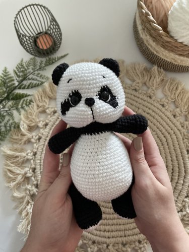 Panda 20 cm – ręcznie wykonana maskotka