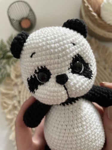 Panda 20 cm – ręcznie wykonana maskotka