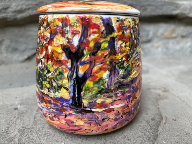 Porcelanowy kubek z zaparzaczem ręcznie malowany Jesień w lesie