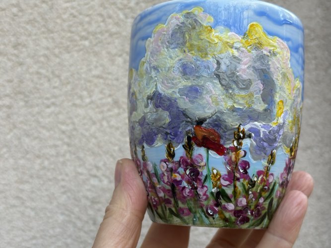 Porcelanowy kubek ręcznie malowany Chmura i łąka