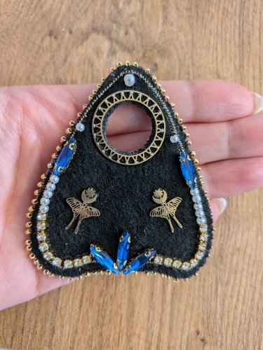 Gotycka Broszka Ouija